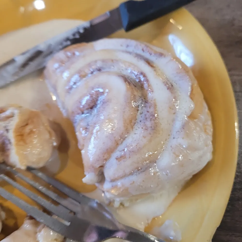XLarge Cinnamon Roll